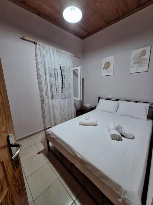 Lovely Guesthouse On The Beach Agia Anna  Bagian luar foto